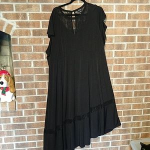 Black Asymmetrical-Hem lace dress